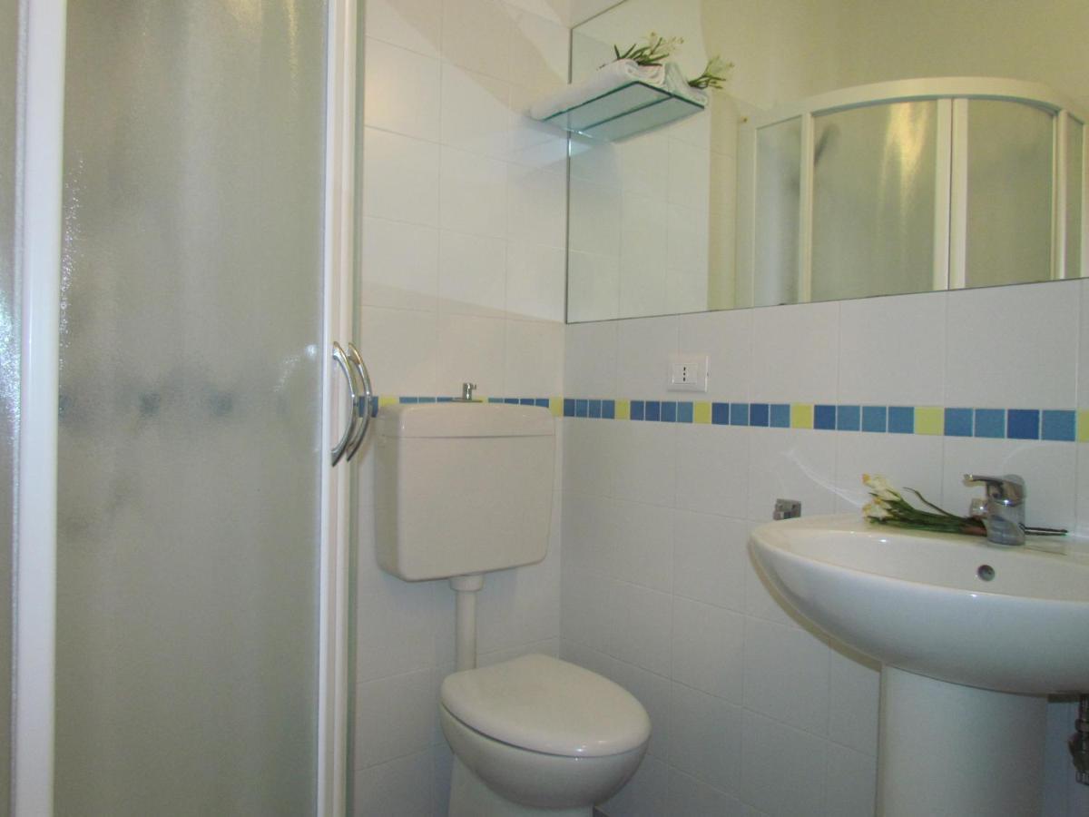 Appartamento Colorful Attic With Large Terrace - Beahost Bibione Esterno foto